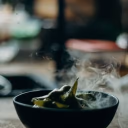 Edamame al vapore in una ciotola