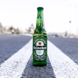 Bottiglia di birra Heineken