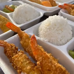 Tempura di gamberoni con verdure