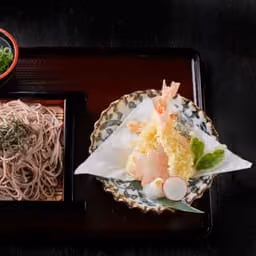 Tempura mista su piatto